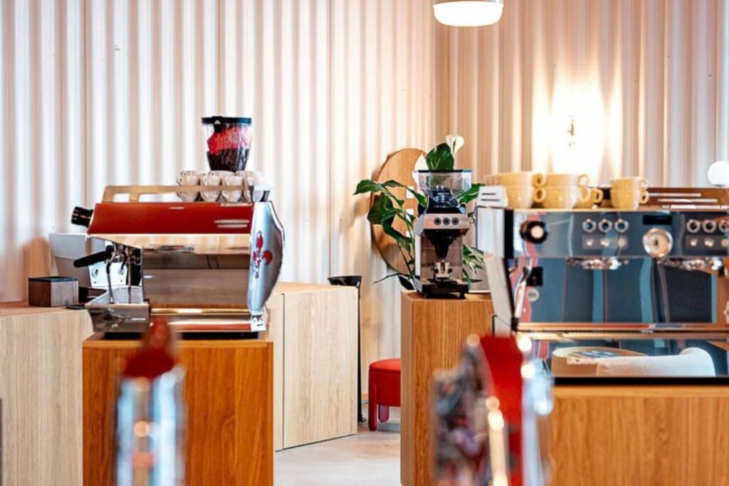 SHOWROOM KKolektiv